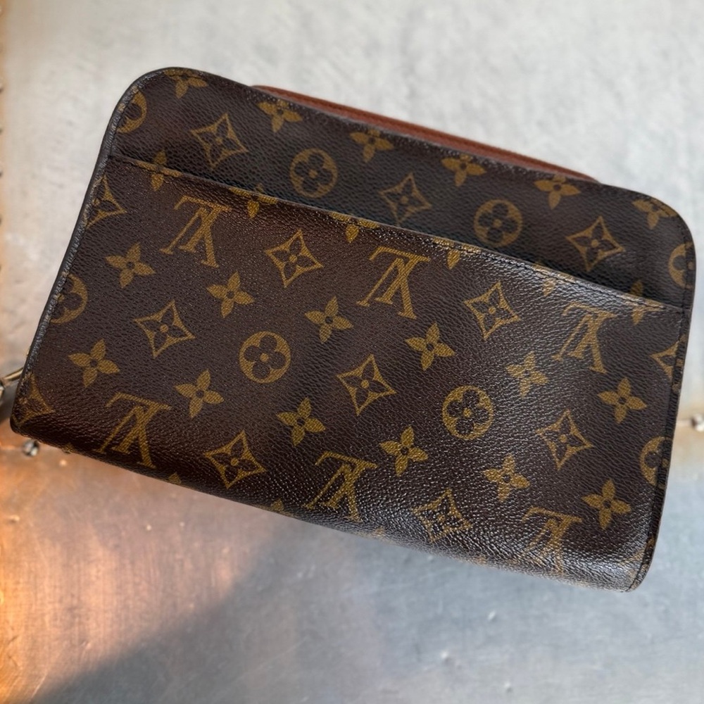 LOUIS VUITTON
Monogram Orsay Clutch Handbag
Pre-Loved💕 - Picture 7 of 12